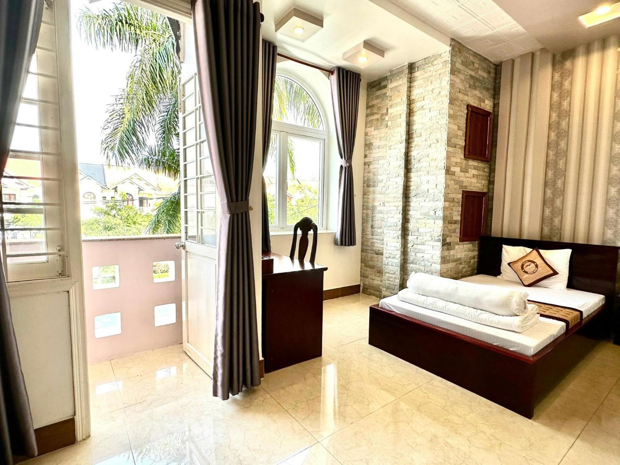 Phuc Hung Hotel Rach Gia Esterno foto