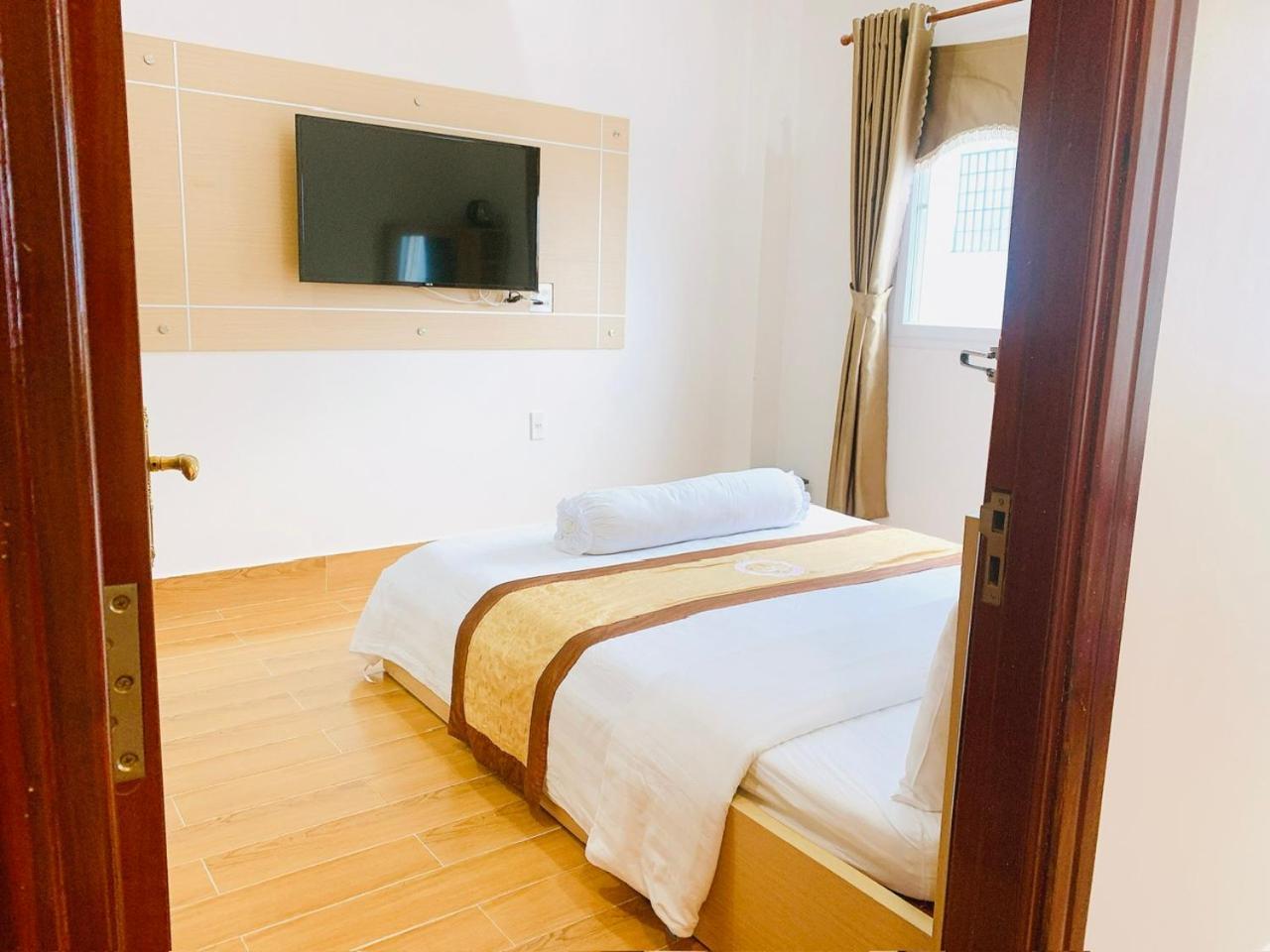 Phuc Hung Hotel Rach Gia Esterno foto